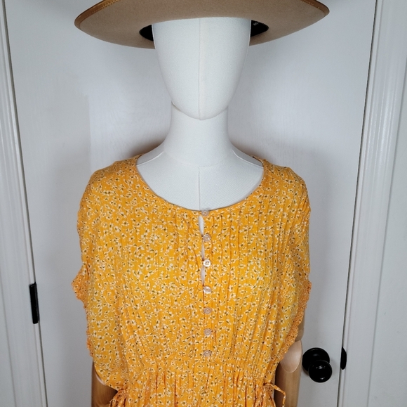 Free People Yellow Oversized Button-Up Ditsy Spring Floral Dress Size Small - Picture 3 of 12